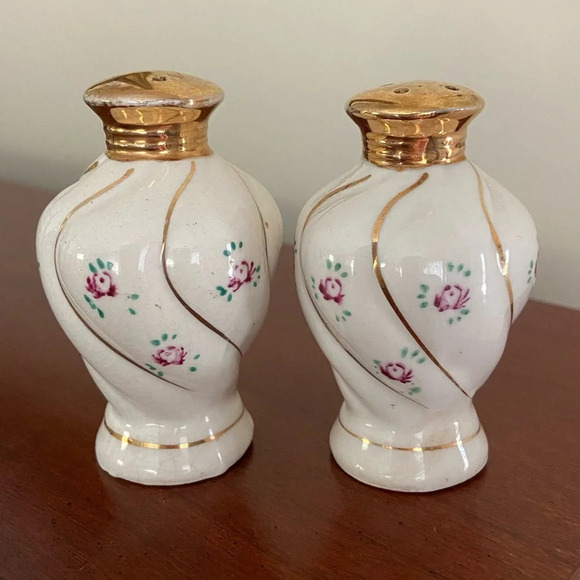 Vintage Rose Swirl Gold Gilt Salt and Pepper Shakers- set of 2 Japan - Picture 1 of 6